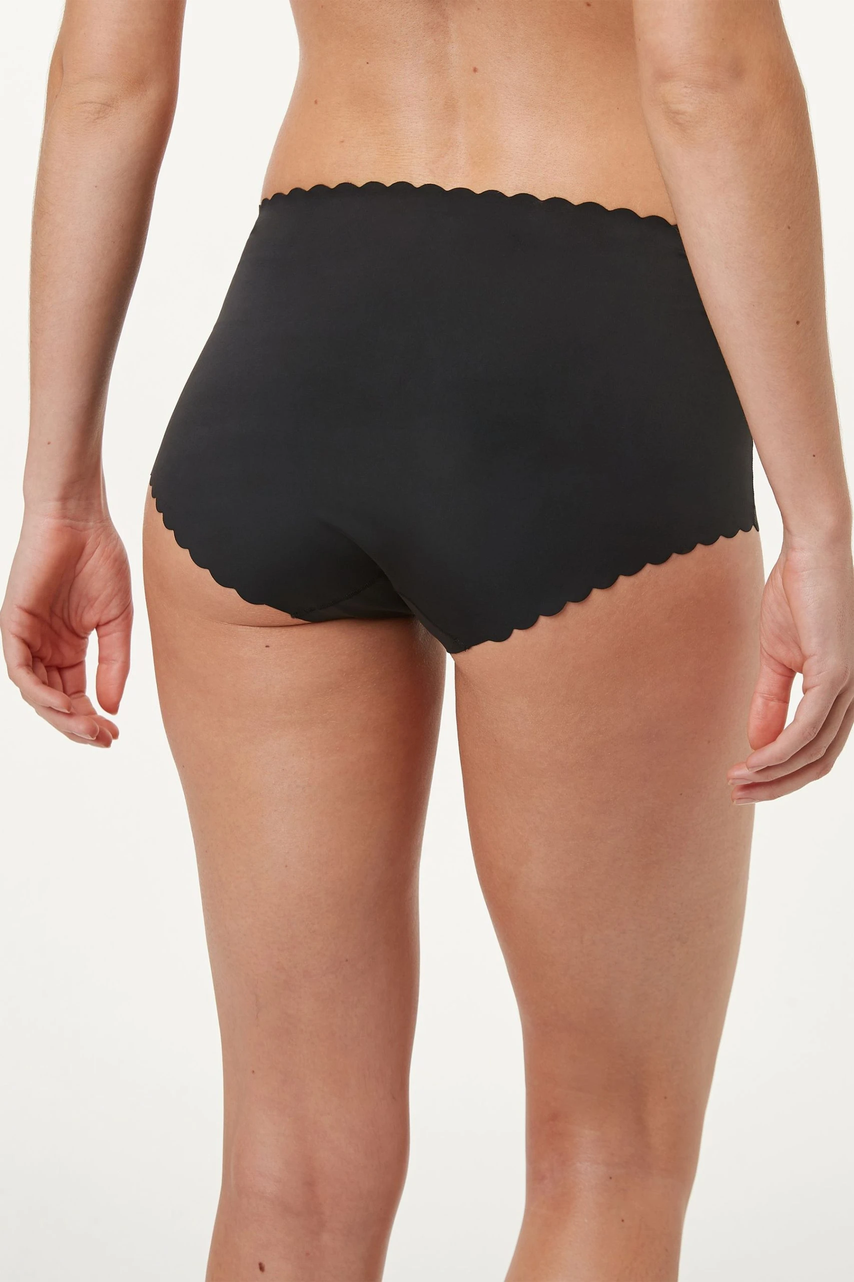 Next No VPL Scallop Edge Knickers 3 Next No VPL Scallop Edge Knickers - Image 3