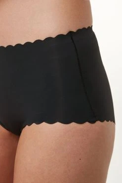 Next No VPL Scallop Edge Knickers 8 Next No VPL Scallop Edge Knickers -Next shop 272 148s4 scaled