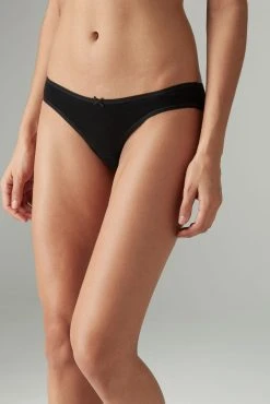 Next Black/White/Nude Cotton Rich Knickers 7 Pack -Next shop 600258s5 scaled
