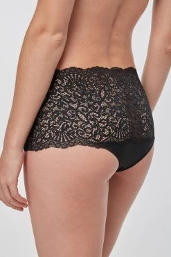 Next Black Lace Knickers 3 Pack -Next shop 622350s6 scaled