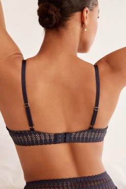 Next Graphic Lace Non Pad Plunge Bra 12 Next Graphic Lace Non Pad Plunge Bra -Next shop C37 095s5 scaled