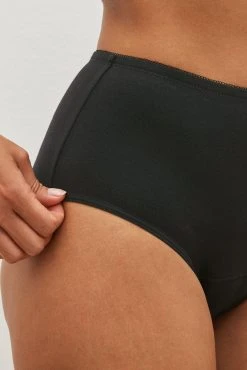Next Black Medium Flow Essential Period Knickers 3 Pack -Next shop C93964s4 scaled