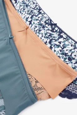 Next No VPL Lace Back Briefs 3 Pack 13 Next No VPL Lace Back Briefs 3 Pack -Next shop D28093s7 scaled