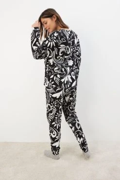 Next Black/White Leaf Print Cotton Long Sleeve Pyjamas -Next shop M00159s3 scaled