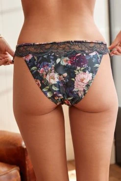 Next Satin & Lace Knickers 7 Next Satin & Lace Knickers -Next shop T64 999s3 scaled