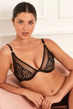 Next Black Embroidered Strappy Bra -Next shop U18 724s4 scaled